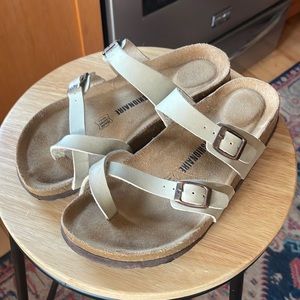 Cushionaire sandals
